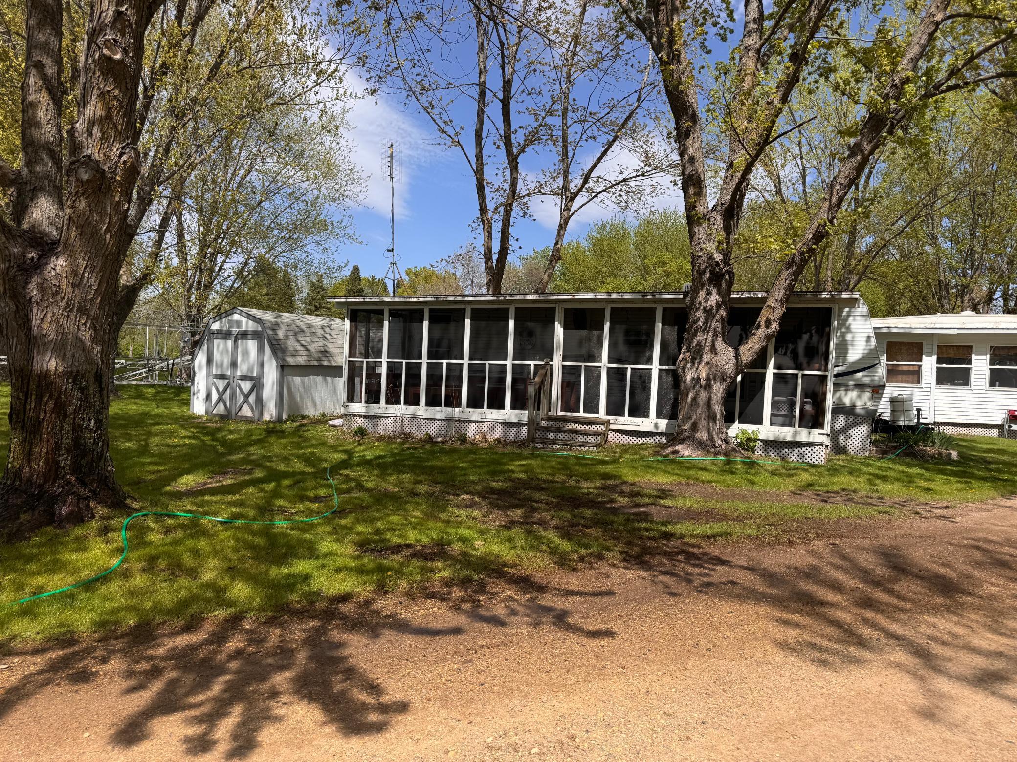 Fabulous Spacious Screen Porch