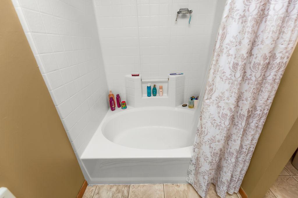 Garden Tub in the large upper level bathroom