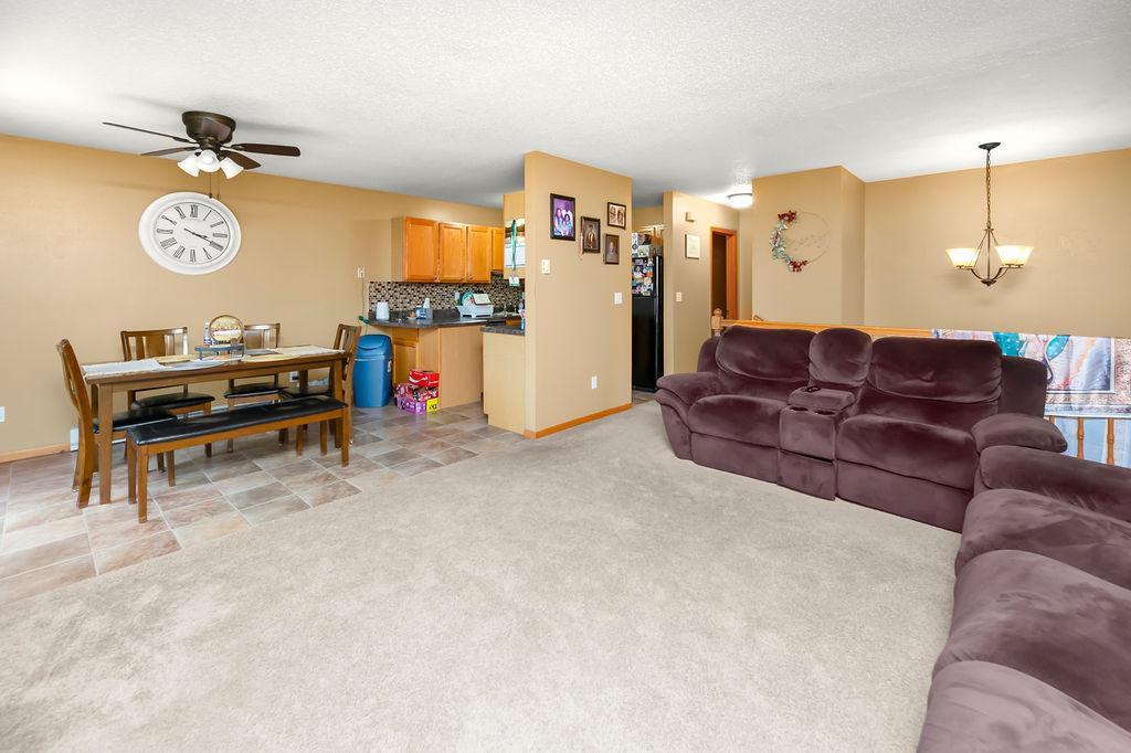 Living to Dining & Kitchen