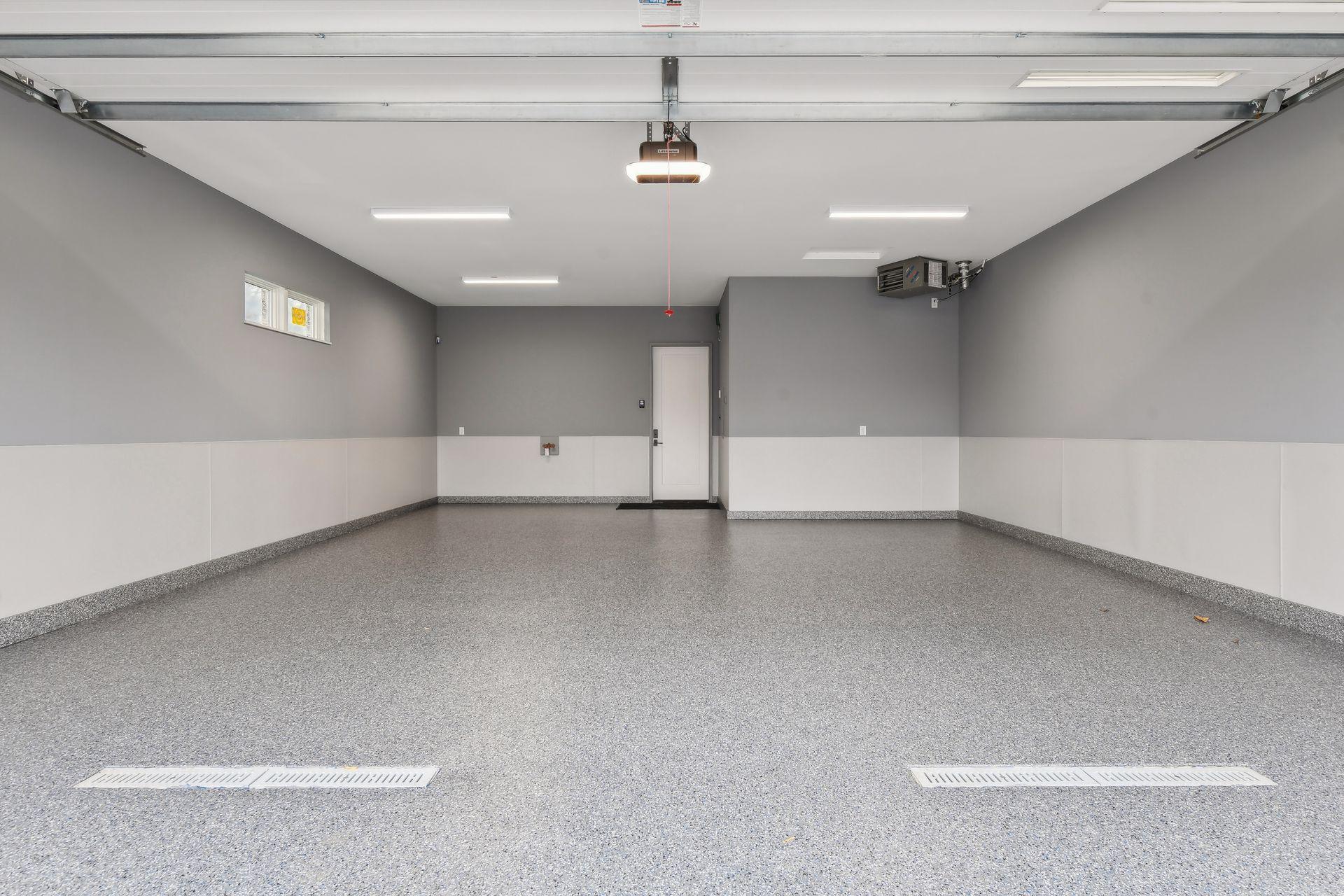 Three-car tandem garage