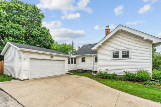 215 E 48th Street, Minneapolis, MN 55419
