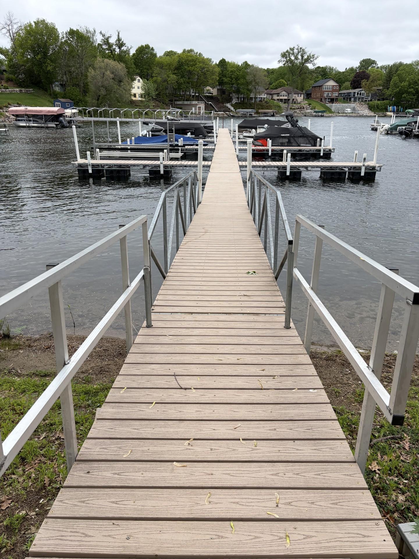 Exclusive Lower Prior Lake access through Lakeside Manor Association docks.