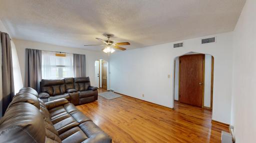 813 Pillsbury Avenue, Albert Lea, MN 56007