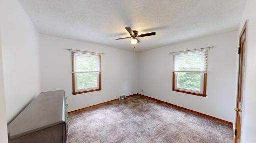 813 Pillsbury Avenue, Albert Lea, MN 56007