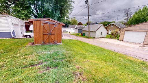 813 Pillsbury Avenue, Albert Lea, MN 56007