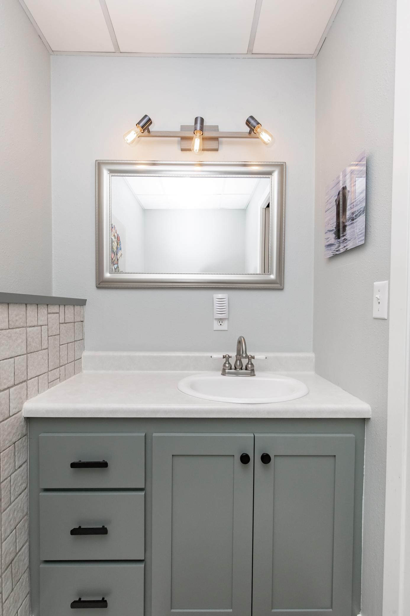 Bathroom 3 - Half