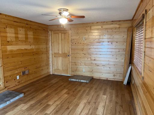 24598 608th Avenue, Litchfield, MN 55355