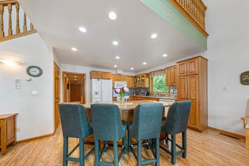 16 kitchen.jpg