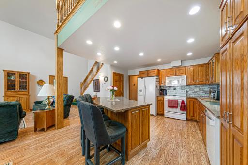 15 kitchen.jpg