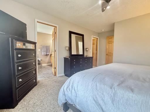 4742 44th Street S, Fargo, ND 58104