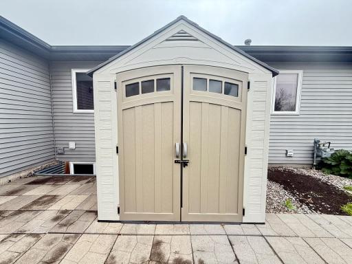 4742 44th Street S, Fargo, ND 58104