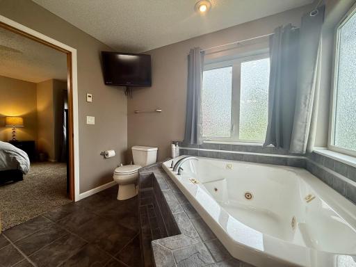 4742 44th Street S, Fargo, ND 58104