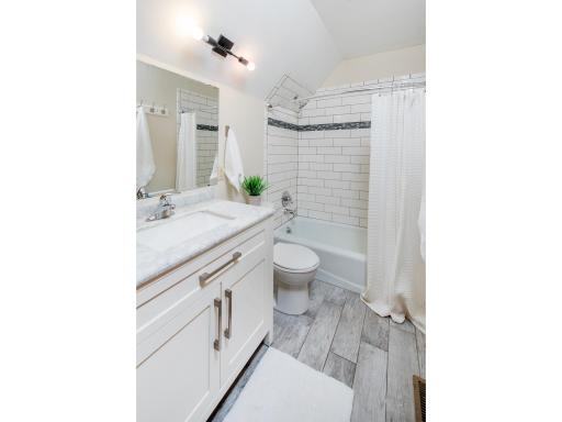598 Clifford Street, Saint Paul, MN 55104