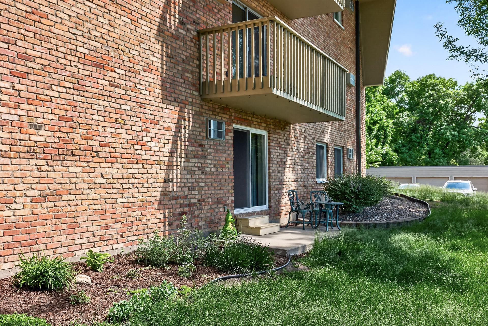 Easy acces to the patio, greenspace, and to flowers recently planted. The community has many flowering trees, shrubs, bushes, and perennials.