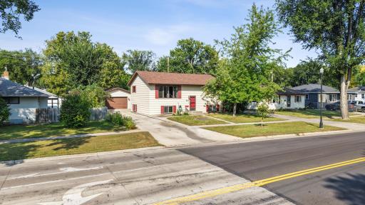 513 N 19 Ave N, Fargo, ND 58102