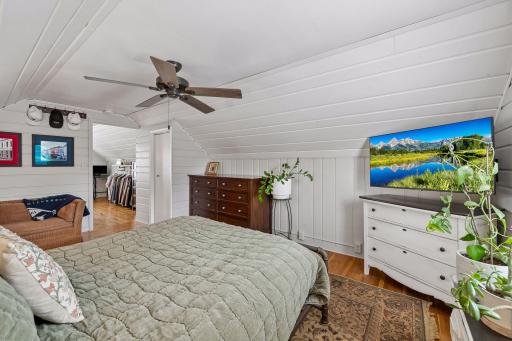 5523 Girard Avenue South - Spacecrafting - 0027.jpg