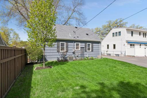 5523 Girard Avenue South - Spacecrafting - 0040.jpg