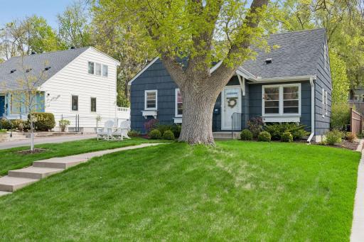 5523 Girard Avenue South - Spacecrafting - 0002.jpg