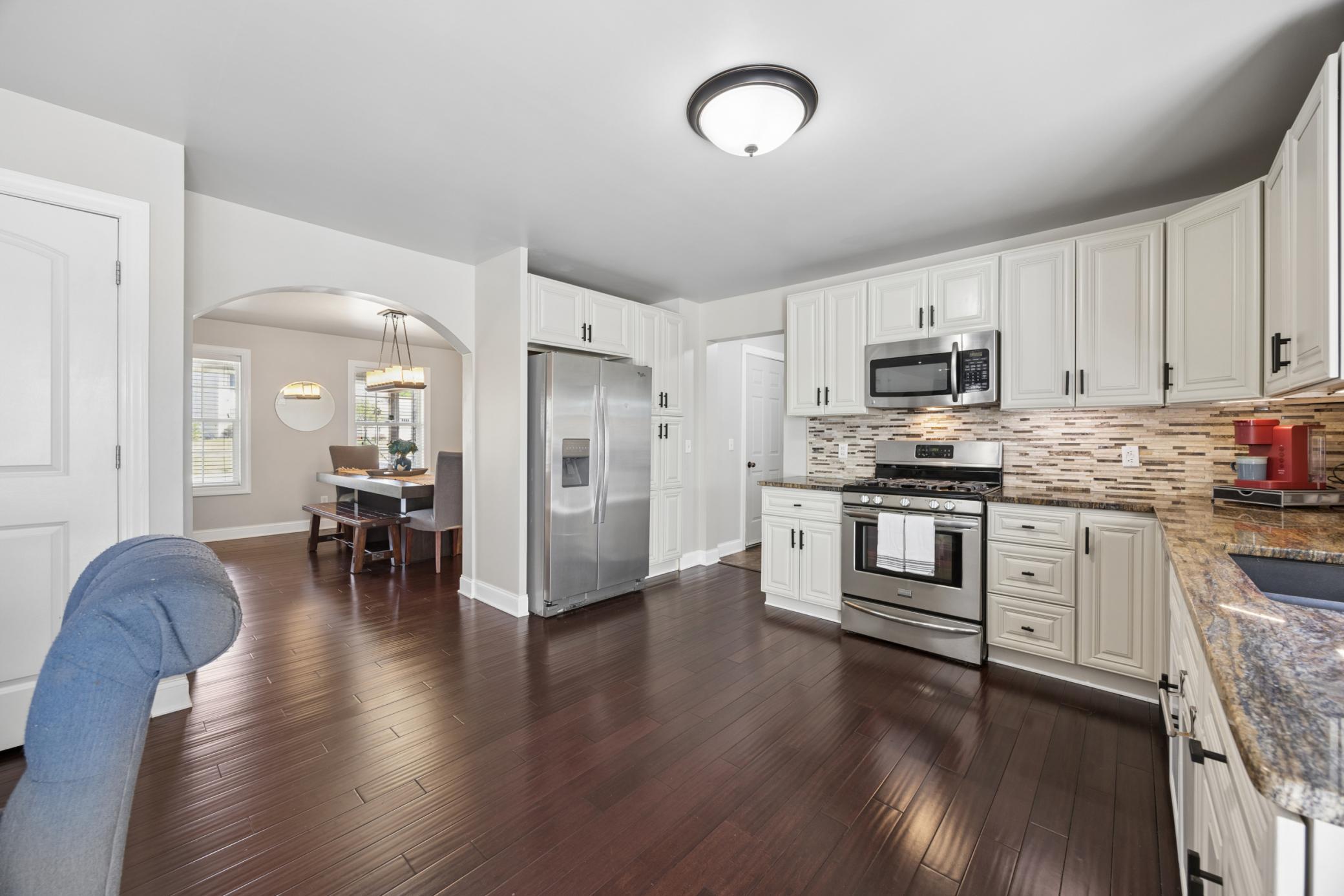 Dancing room in the kitchen!