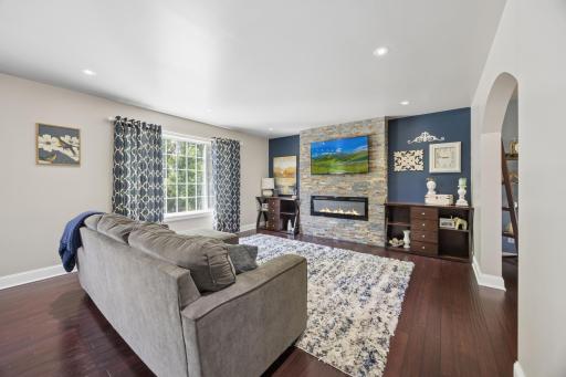 7891 Claiborne Lane, Inver Grove Heights, MN 55076