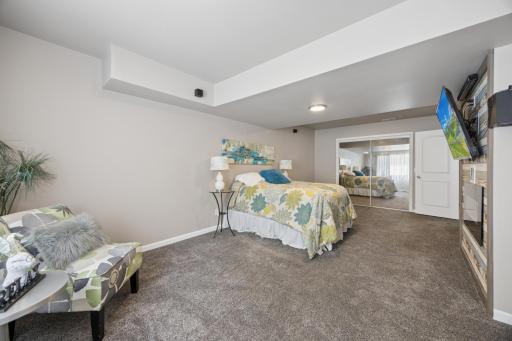 7891 Claiborne Lane, Inver Grove Heights, MN 55076