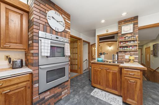 1304 34th Drive NE, Austin, MN 55912