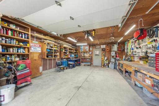 1304 34th Drive NE, Austin, MN 55912