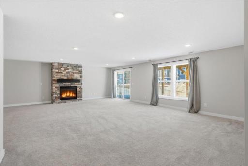 634 Elizabeth Way, Hudson, WI 54016