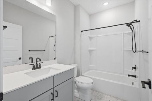 634 Elizabeth Way, Hudson, WI 54016
