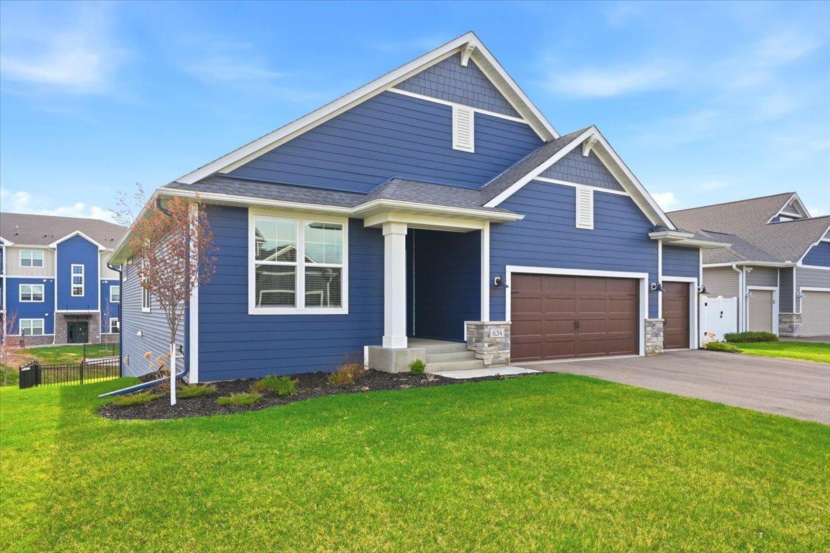 2-Front of Home.jpg