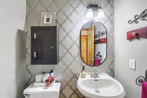 10538 Scott Ave N - Web Quality - 020 - 15 Powder Room.jpg