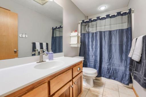 10538 Scott Ave N - Web Quality - 030 - 25 Bathroom.jpg
