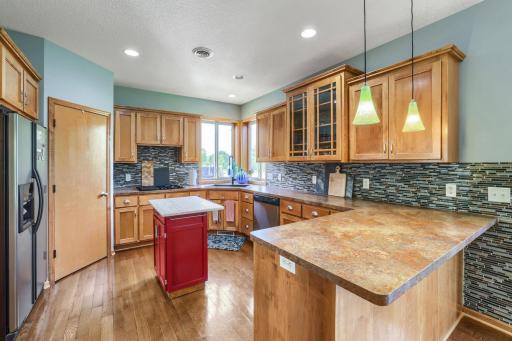 10538 Scott Ave N - Web Quality - 015 - 10 Kitchen.jpg