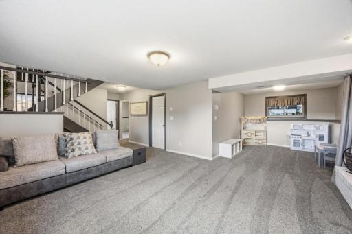1808 Prairie Lane S, Fargo, ND 58103