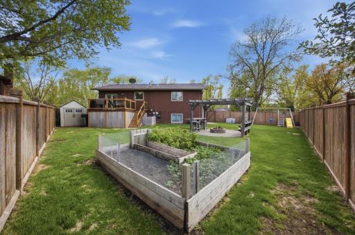 1808 Prairie Lane S, Fargo, ND 58103