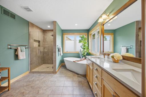 692 Shelerud Drive, Saint Paul, MN 55123