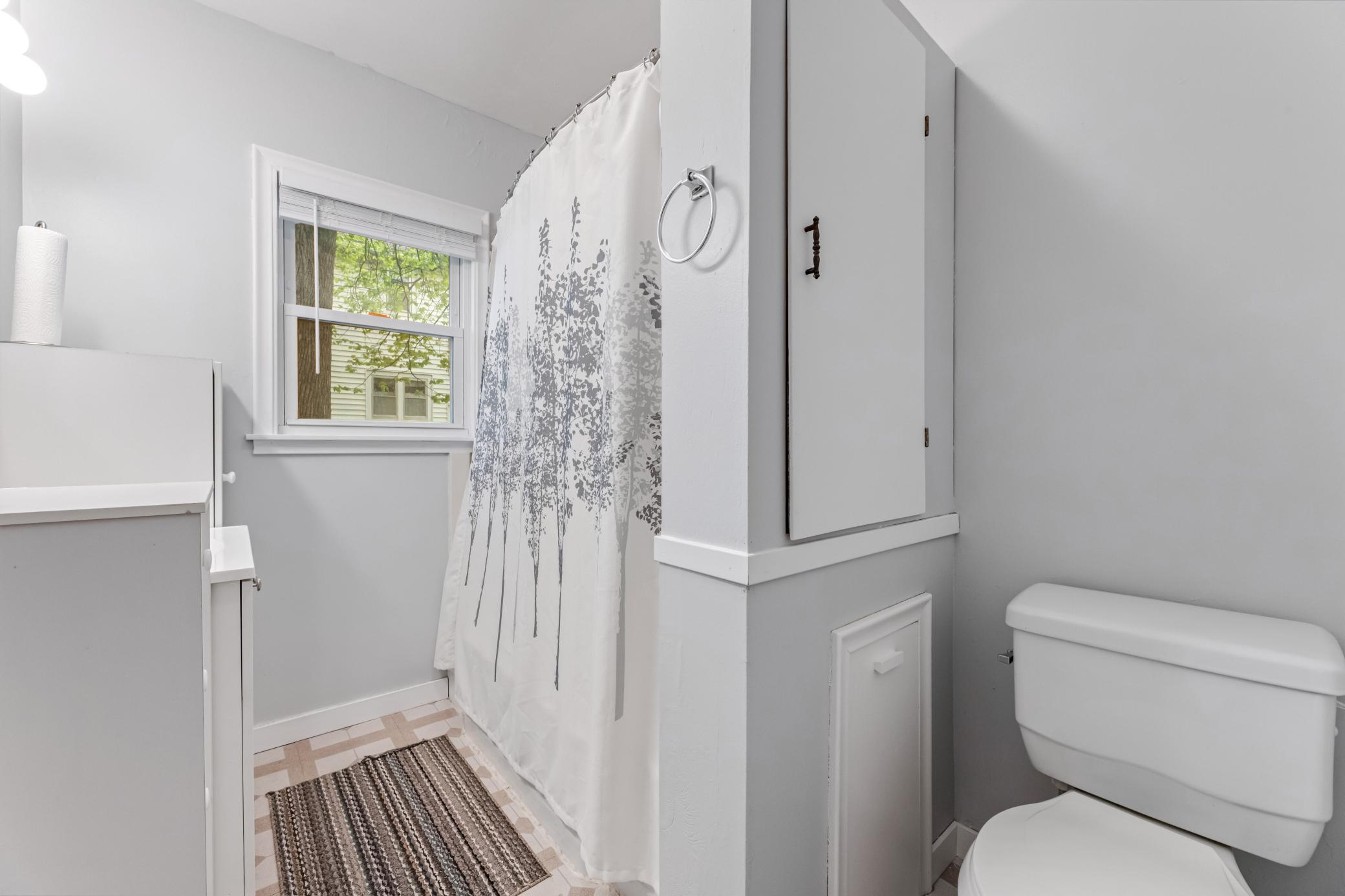 Full bath on the main floor