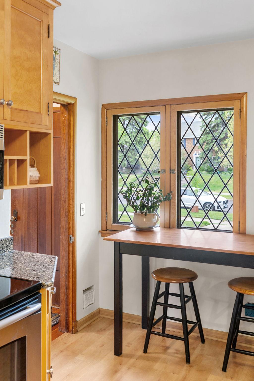 If you're looking to have a quick bite, there is a great spot at the front of the house to do just that!