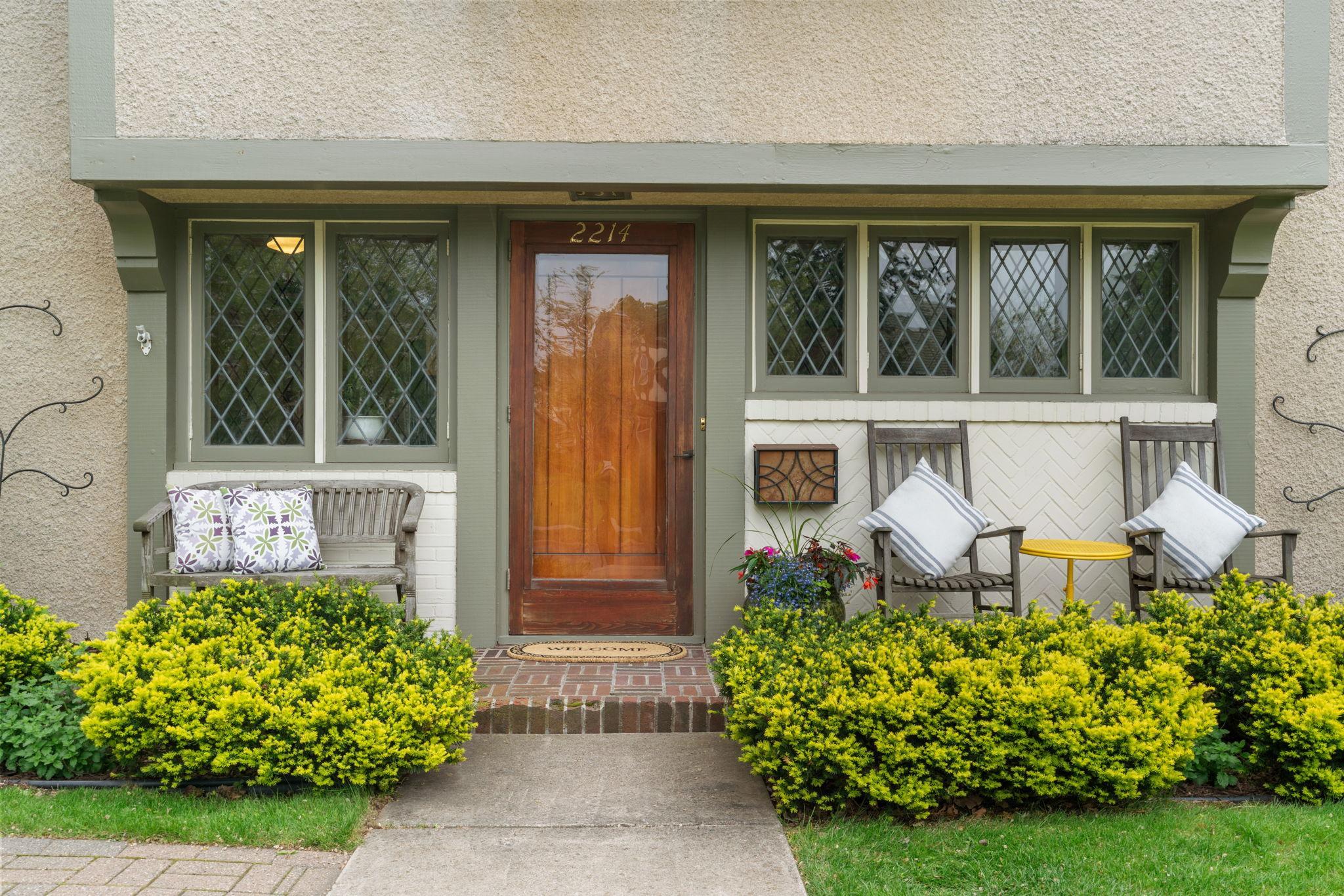 Elegant lattice windows