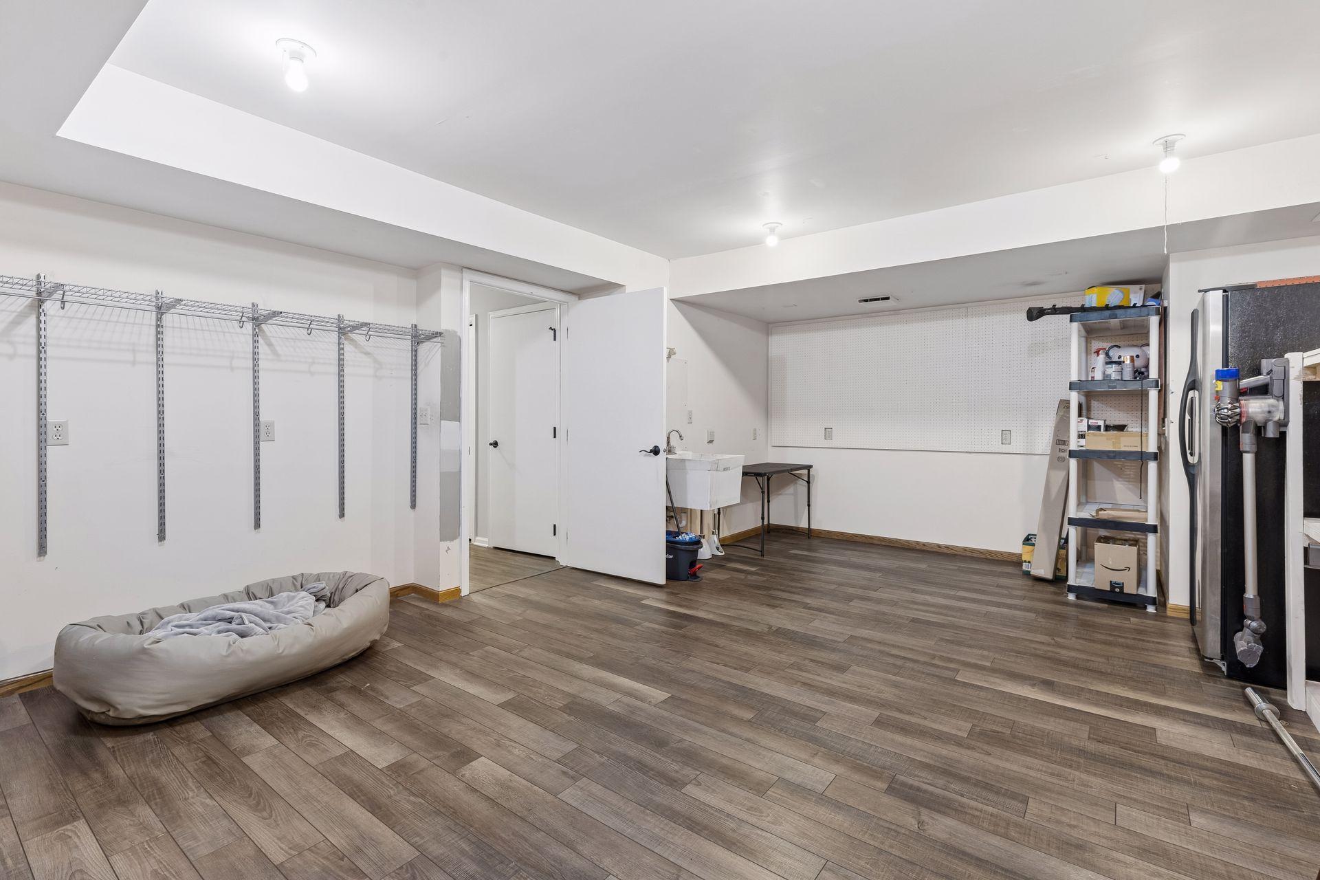 Large workspace and storage area!