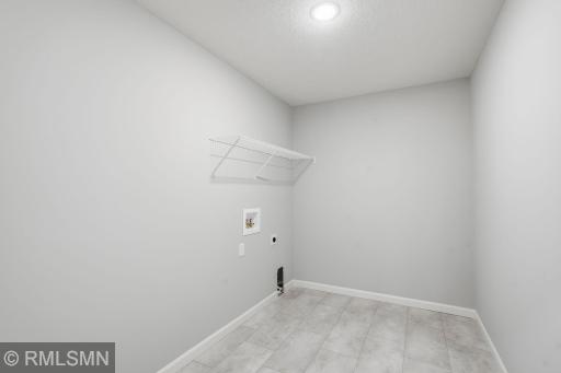 MODEL PHOTOS. PHOTOS OF PREVIOUSLY FINISHED HOME.