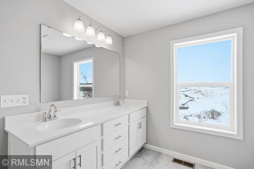 MODEL PHOTOS. PHOTOS OF PREVIOUSLY FINISHED HOME.