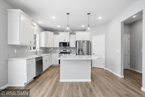 MODEL PHOTOS. PHOTOS OF PREVIOUSLY FINISHED HOME.
