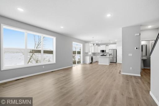 MODEL PHOTOS. PHOTOS OF PREVIOUSLY FINISHED HOME.