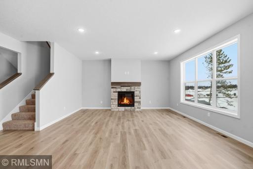 MODEL PHOTOS. PHOTOS OF PREVIOUSLY FINISHED HOME.