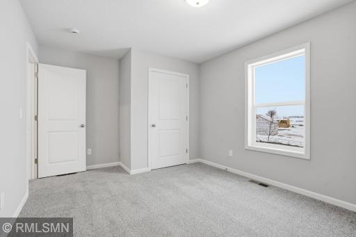 MODEL PHOTOS. PHOTOS OF PREVIOUSLY FINISHED HOME.