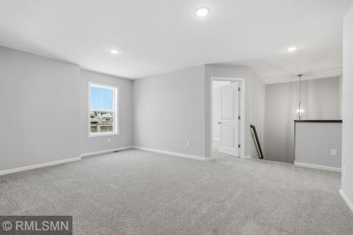 MODEL PHOTOS. PHOTOS OF PREVIOUSLY FINISHED HOME.