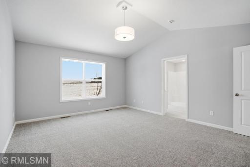 MODEL PHOTOS. PHOTOS OF PREVIOUSLY FINISHED HOME.