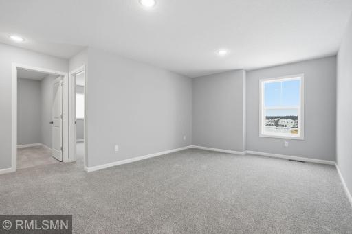 MODEL PHOTOS. PHOTOS OF PREVIOUSLY FINISHED HOME.