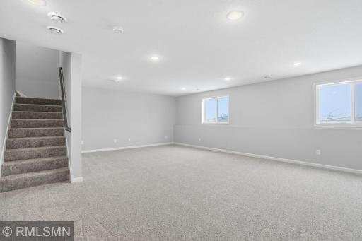 MODEL PHOTOS. PHOTOS OF PREVIOUSLY FINISHED HOME.